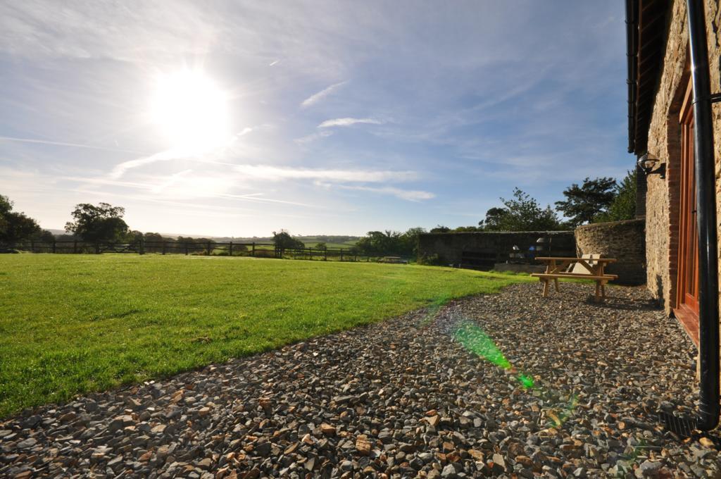 Molesworth Barn Villa Bideford Exterior photo